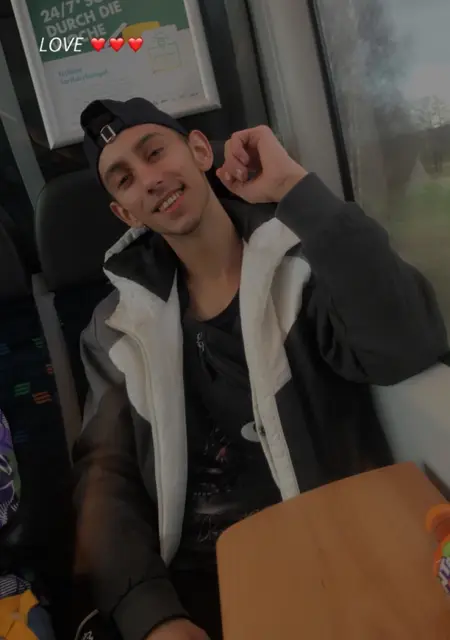 Josefdemeter из Усти-над-лабивших, мне 22, познакомлюсь для дружбы