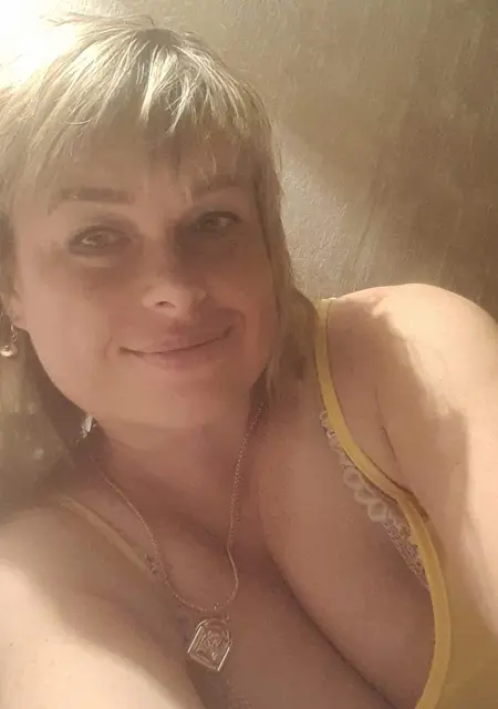 Я Елиза, 40 років, знайомлюсь для постійні стосунки у Київ
