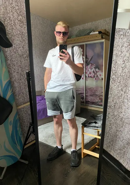 Володимир з Сум, шукаю на сайті знайомства без зобов'язань