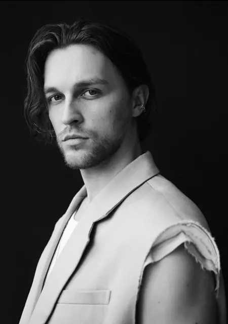 Артем з Львова, шукаю на сайті вірт