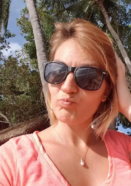 Johanna из Обервильи, мне 32, познакомлюсь для дружбы