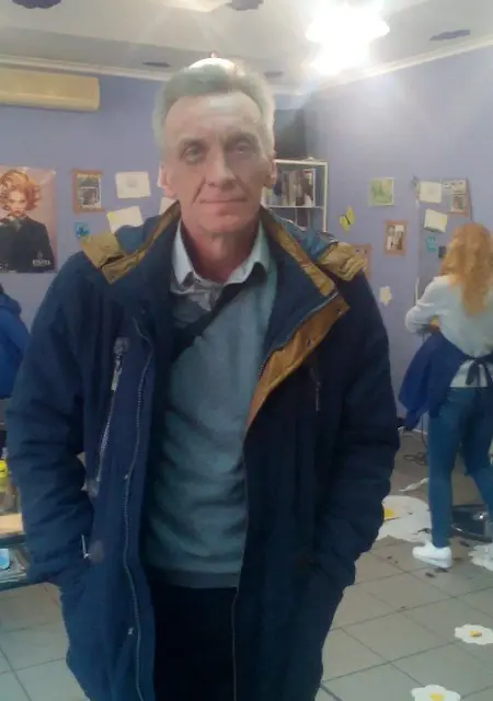 Я Михаил, 64 років з Києва, шукаю знайомство для постійних стосунків