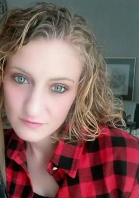 Cynthia из Парижа, мне 35, познакомлюсь