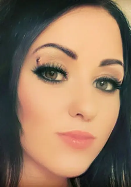 Я Света, 36 років з Одеси, шукаю знайомства без зобов'язань