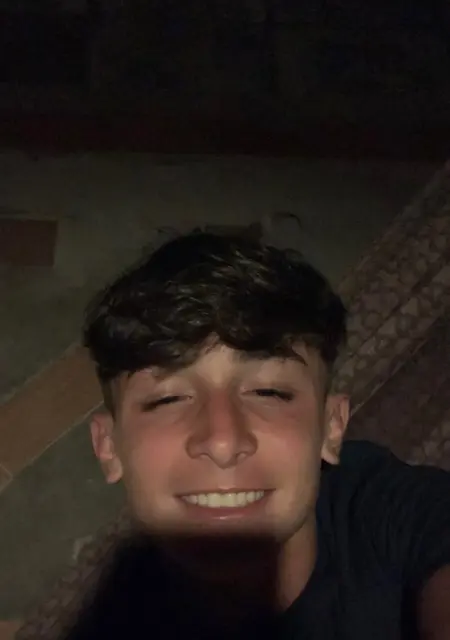 Daniel из Гоянии, ищу на сайте знакомства на одну ночь