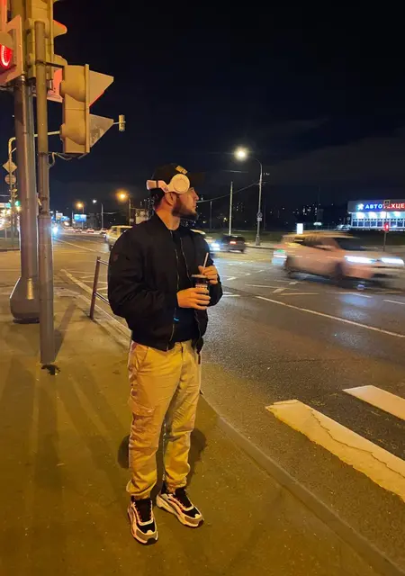 Хусан из Парижа, мне 31, познакомлюсь для приятного времяпровождения