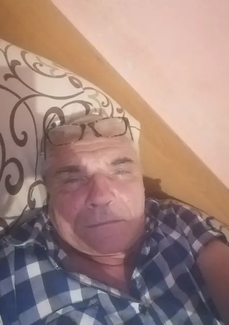 Павел из Черновцов, мне 61, познакомлюсь без обязательств