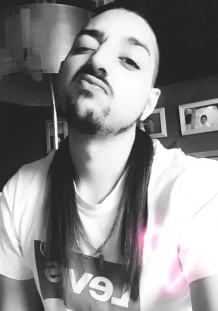 Я Soso, 28, из Парижа, ищу знакомство