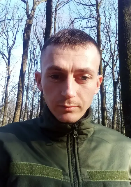 Рома Калинюк Інста з Мукачево, мені 31 років, познайомлюсь на одну ніч