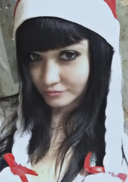 Я Вика, 29 років з Києва, шукаю знайомства без зобов'язань