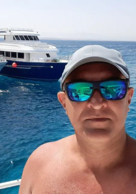 Я Юрий, 54 років, знайомлюсь для дружби у Мелітополі