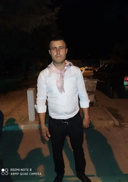 Ercment из Стамбула, мне 33, познакомлюсь