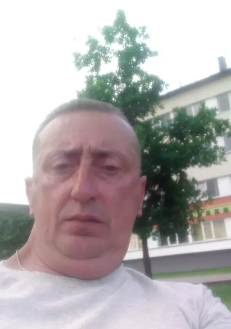 Сергей из Барановичей, ищу на сайте постоянные отношения