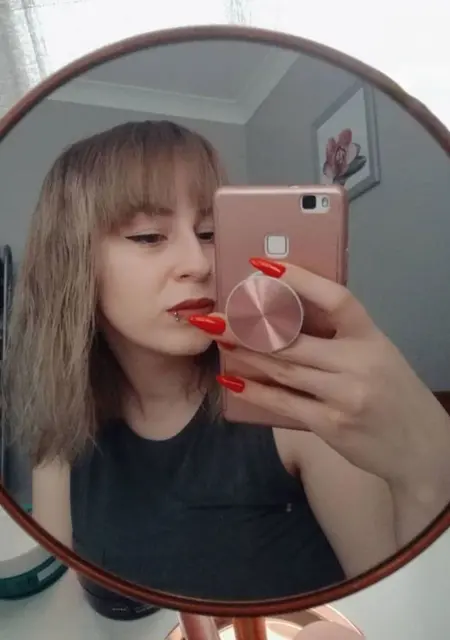 Nikoleta из Лондона, мне 26, познакомлюсь