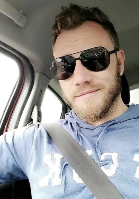 Maksim из Кобрина, ищу на сайте знакомства без обязательств