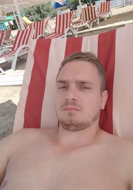 Я Максим, 32 років, знайомлюсь для приємного проведення часу у Дніпрі