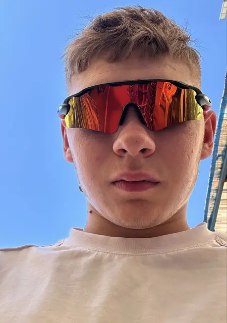 Я Дима, 21, знакомлюсь для общения в Гомеле