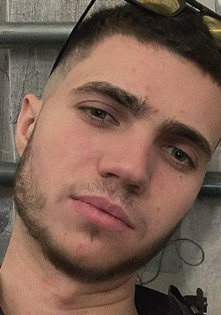 Макс из Рима, ищу на сайте постоянные отношения