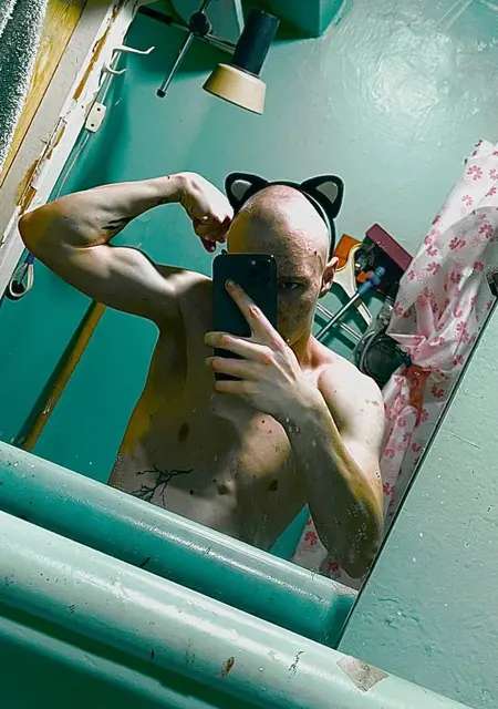 Я Тимур, 20 років, знайомлюсь на одну ніч у Мелітополі