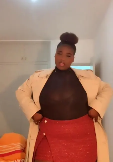 Issoulou de Barcelona, tengo 19 años, lista para conocer para chatear