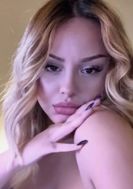 Ceylan из Стамбула, мне 32, познакомлюсь на одну ночь
