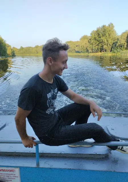 Никита из Мяделя, ищу на сайте знакомства на одну ночь