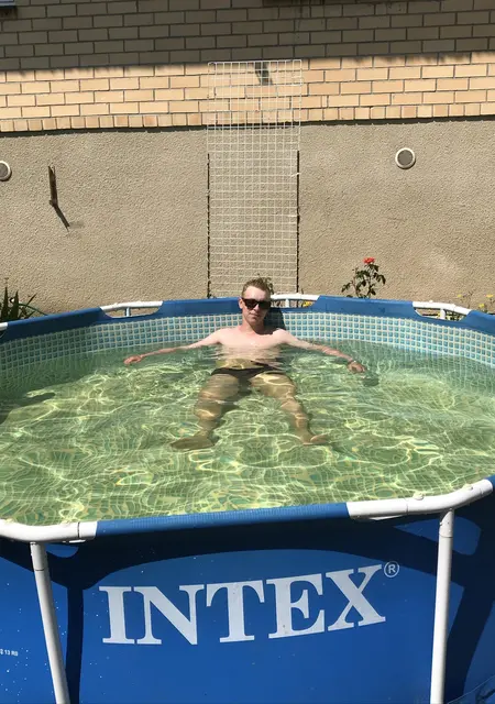 Стас из Бреста, мне 22, познакомлюсь без обязательств