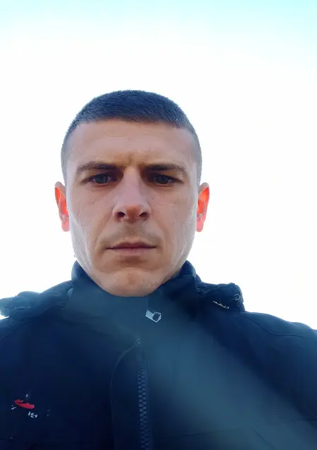 Я Евгений, 35, знакомлюсь без обязательств в Узде