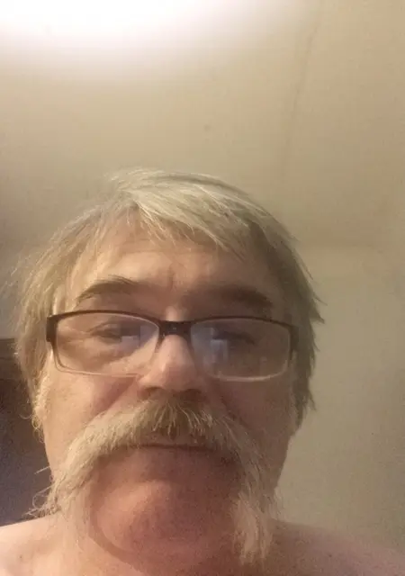 Олександр з Києва, мені 61 років, познайомлюсь