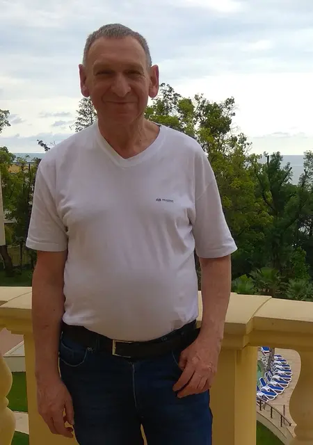 Я Алекс, 66, из Минска, ищу знакомство для общения