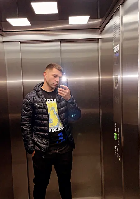 Soy Adrian, 27 años, conociéndome para hacer nuevos amigos en Alicante