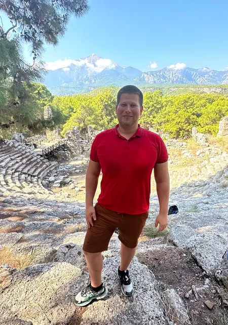 Я Константин, 31, из Анталии, ищу знакомство для совместных путешествий