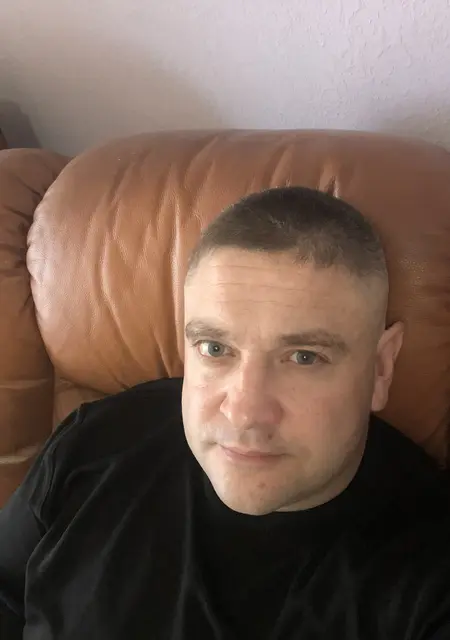 Oleg из Островца, мне 43, познакомлюсь без обязательств