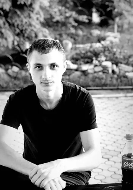 Дима з Мирнограда, шукаю на сайті знайомства без зобов'язань