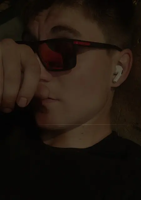 Я Tvoilesenok, 26, знакомлюсь на одну ночь в Усть-Каменогорске