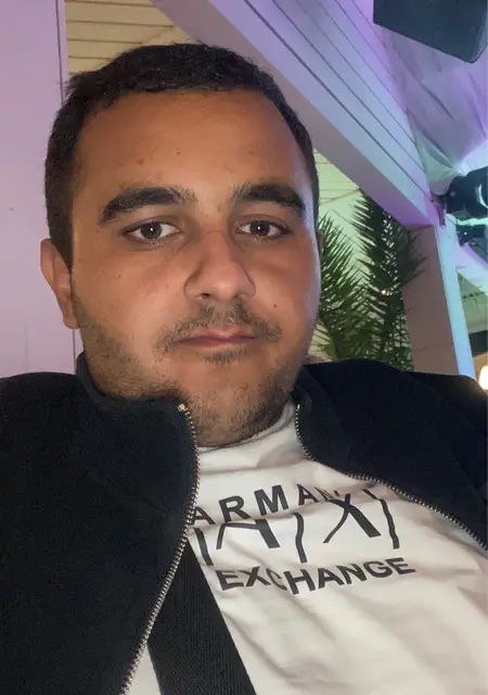 Я Mikayel, 27, из Стокгольма, ищу знакомство для вирта