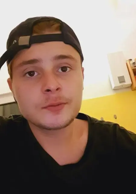 Technorisiert из Берлина, мне 23, познакомлюсь