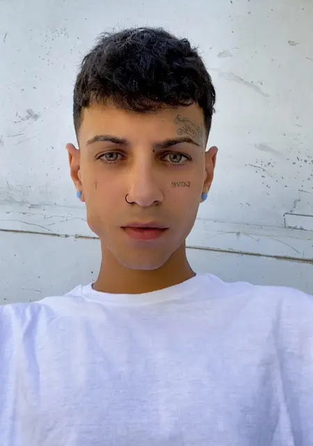 Soy Antonio, 26 años de Moncada i Reixac, busco conocer gente para pasatiempo agradable