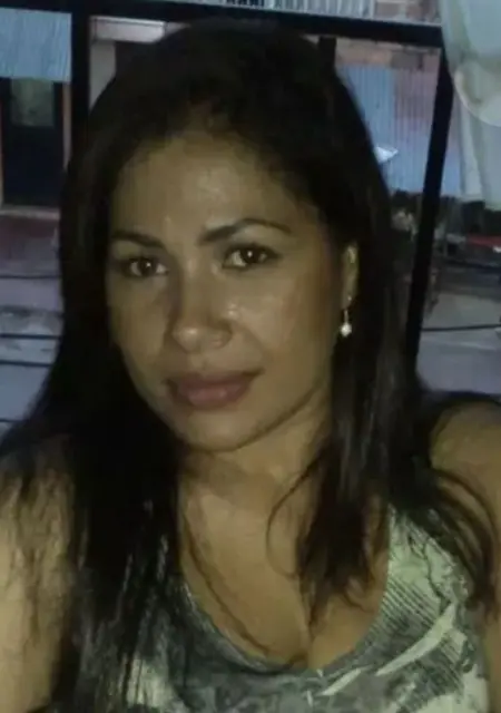 Soy Laura, 42 años de Madrid, busco conocer gente