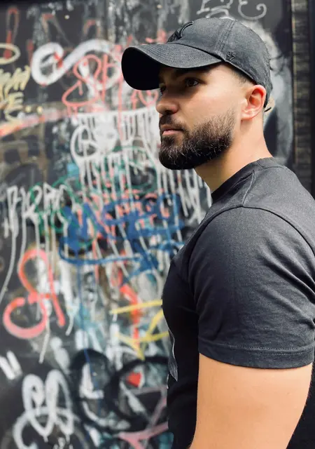 Я Артур, 28, знакомлюсь на одну ночь в Хмельницком