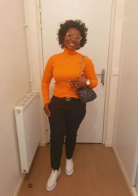 Mlanie из Парижа, мне 44, познакомлюсь