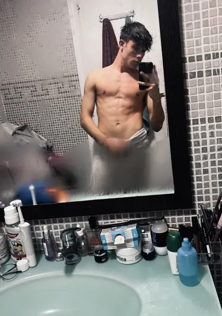 Manuel из Малаги, мне 22, познакомлюсь на одну ночь