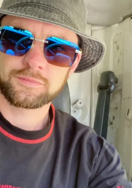 Артур из Гомеля, ищу на сайте знакомства на одну ночь