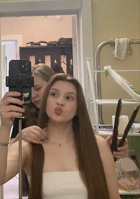 Karina из Элленд, ищу на сайте дружбу