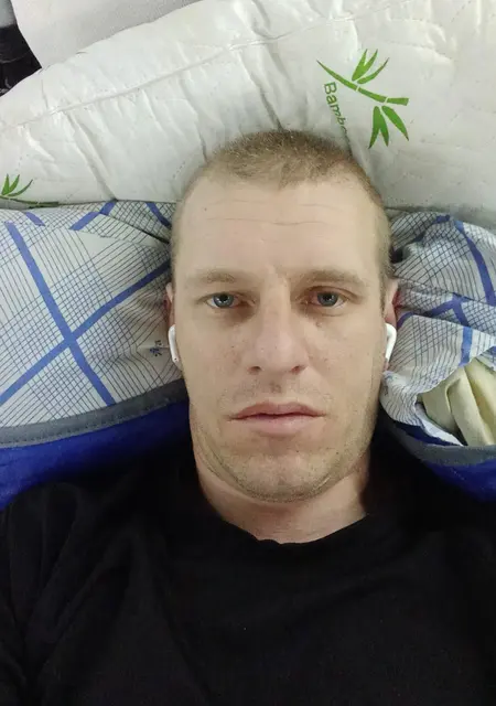 Михаил из Лепели, мне 38, познакомлюсь на одну ночь