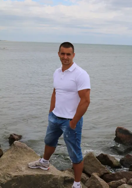 Я Nikolas, 37, знакомлюсь для вирта в Свиндоне