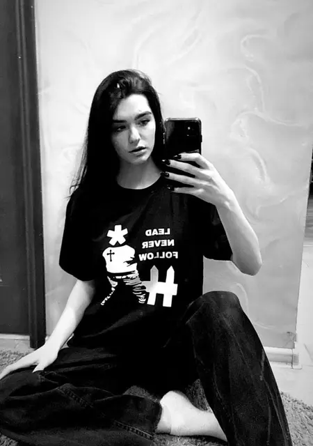 Лина из Копенгагена, ищу на сайте вирта