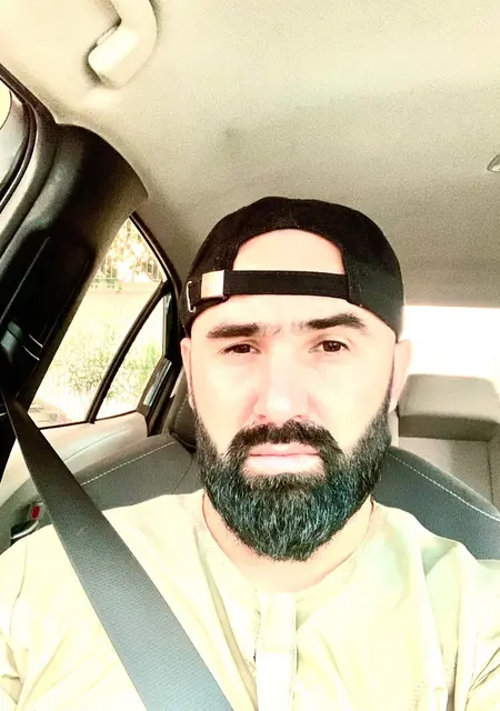 Идрис из Дубая, ищу на сайте открытые отношения