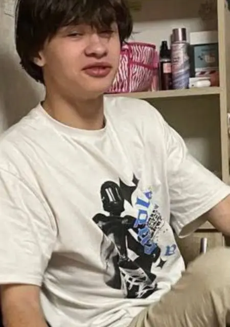 Я Максим, 25, из Берлина, ищу знакомства без обязательств