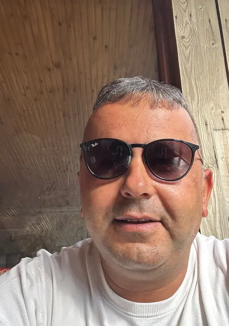 Ясин из Нью-дели, мне 41, познакомлюсь без обязательств